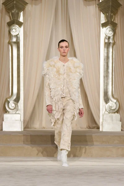 Look 4